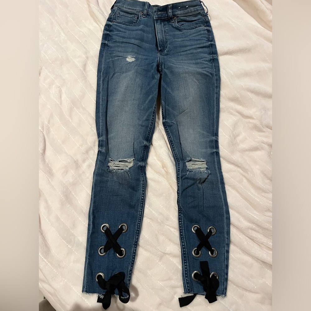 Express super high rise ankle legging with black ribbon and grommets detail